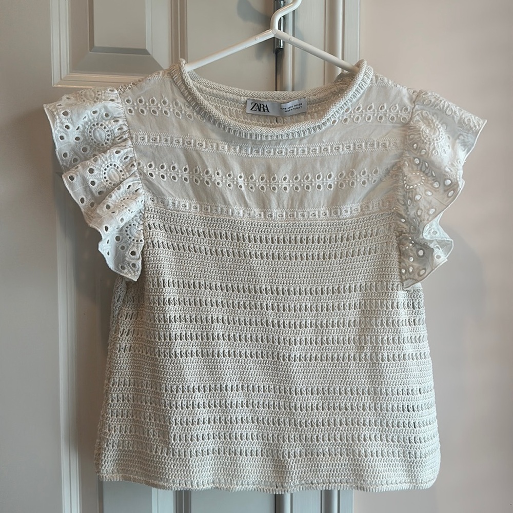 Zara: white top, size Small